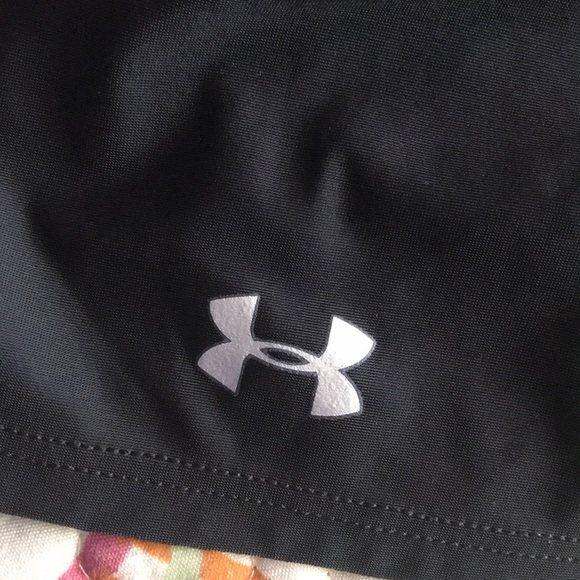 Like new under armour shorts - Picture 3 of 3
